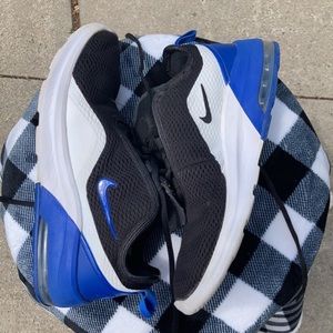 Nike Airmax motion 2 size 9